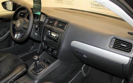 Volkswagen Jetta VI, 2011 год, 950 000 рублей, 27 фотография