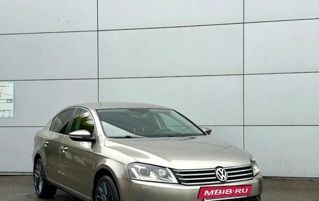 Volkswagen Passat B7, 2012 год, 819 000 рублей, 3 фотография