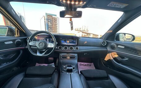 Mercedes-Benz E-Класс, 2018 год, 3 590 000 рублей, 17 фотография