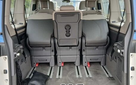 Volkswagen Multivan, 2023 год, 5 150 000 рублей, 13 фотография