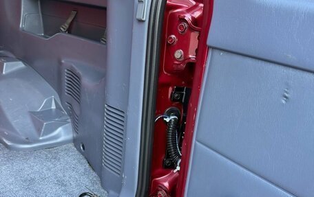 Toyota Land Cruiser Prado 90 рестайлинг, 1999 год, 990 000 рублей, 7 фотография