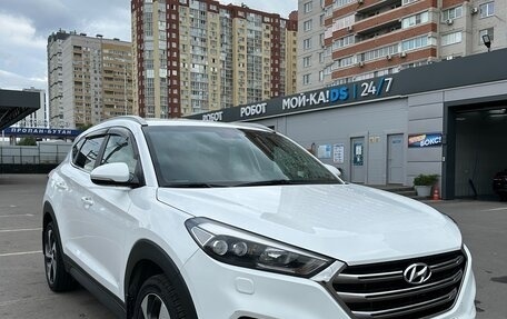 Hyundai Tucson III, 2017 год, 2 250 000 рублей, 8 фотография