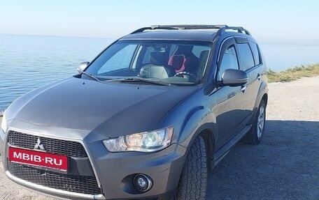 Mitsubishi Outlander III рестайлинг 3, 2011 год, 1 250 000 рублей, 1 фотография