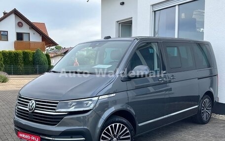 Volkswagen Multivan T6 рестайлинг, 2022 год, 6 800 000 рублей, 1 фотография