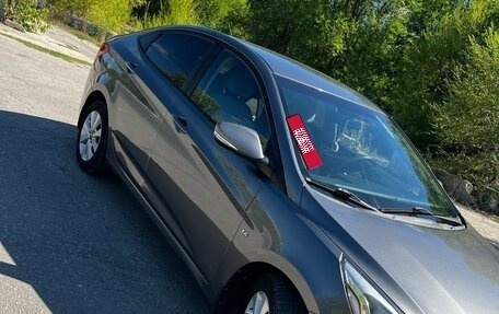 Hyundai Solaris II рестайлинг, 2016 год, 1 080 000 рублей, 3 фотография