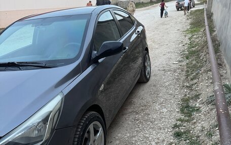 Hyundai Solaris II рестайлинг, 2015 год, 690 000 рублей, 2 фотография