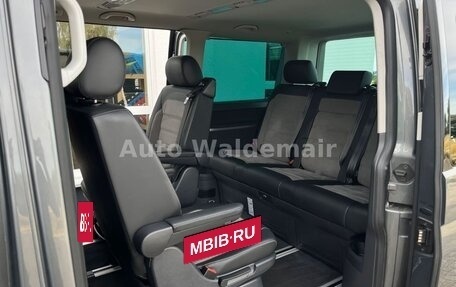 Volkswagen Multivan T6 рестайлинг, 2022 год, 6 800 000 рублей, 12 фотография