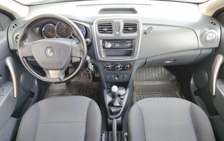 Renault Logan II, 2015 год, 771 750 рублей, 14 фотография