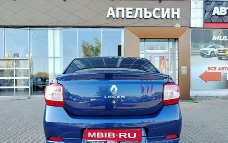 Renault Logan II, 2015 год, 771 750 рублей, 17 фотография