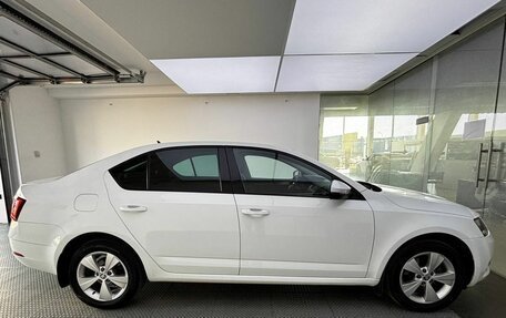 Skoda Octavia, 2018 год, 1 995 000 рублей, 5 фотография