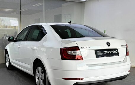 Skoda Octavia, 2018 год, 1 995 000 рублей, 8 фотография