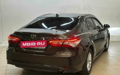 Toyota Camry, 2021 год, 2 990 000 рублей, 4 фотография