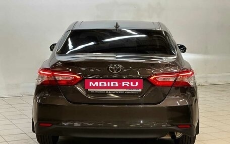 Toyota Camry, 2021 год, 2 990 000 рублей, 3 фотография