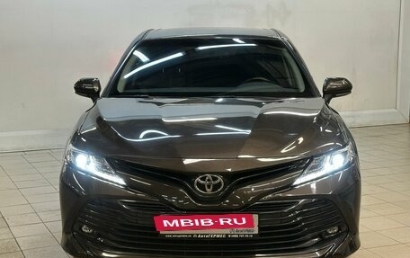 Toyota Camry, 2021 год, 2 990 000 рублей, 2 фотография