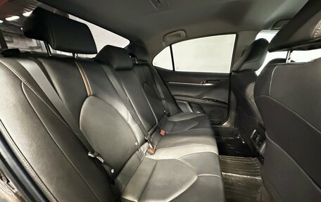 Toyota Camry, 2021 год, 2 990 000 рублей, 16 фотография