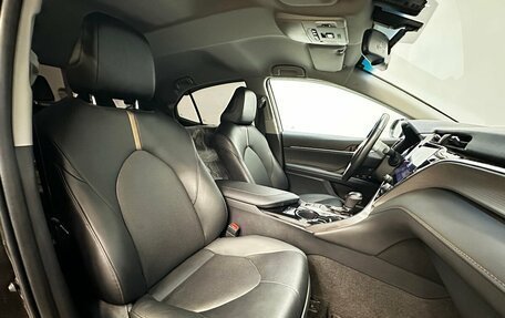 Toyota Camry, 2021 год, 2 990 000 рублей, 15 фотография