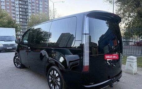 Hyundai Staria, 2022 год, 5 500 000 рублей, 3 фотография