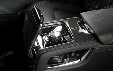 Rolls-Royce Cullinan, 2025 год, 64 500 000 рублей, 19 фотография