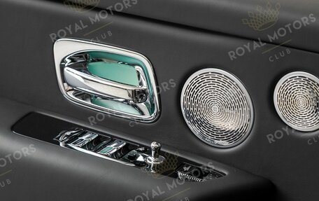 Rolls-Royce Cullinan, 2025 год, 64 500 000 рублей, 17 фотография