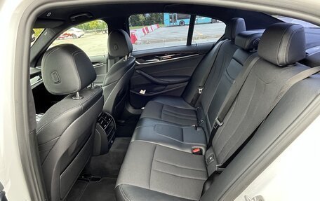 BMW 5 серия, 2017 год, 2 850 000 рублей, 11 фотография