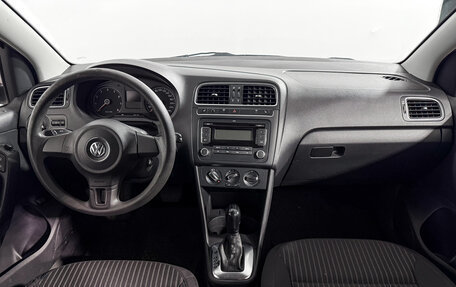 Volkswagen Polo VI (EU Market), 2011 год, 489 000 рублей, 14 фотография