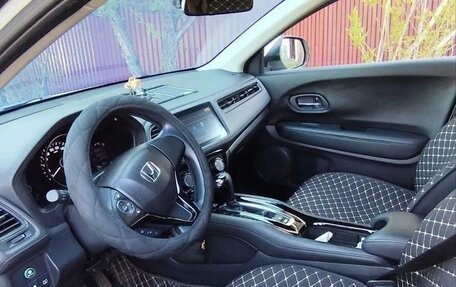 Honda Vezel, 2022 год, 1 720 000 рублей, 5 фотография