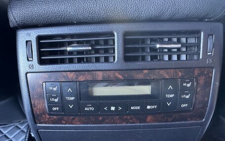 Toyota Land Cruiser 200, 2012 год, 2 500 000 рублей, 8 фотография