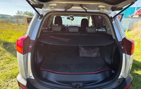 Toyota RAV4, 2013 год, 2 000 000 рублей, 4 фотография