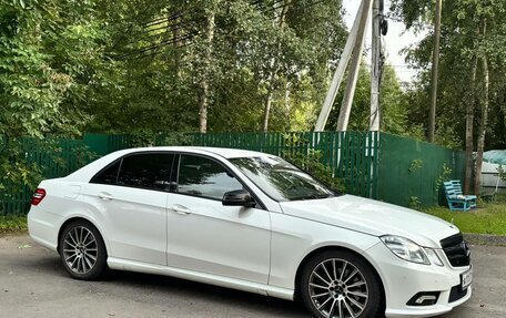 Mercedes-Benz E-Класс, 2011 год, 1 375 000 рублей, 4 фотография