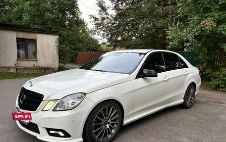Mercedes-Benz E-Класс, 2011 год, 1 375 000 рублей, 5 фотография