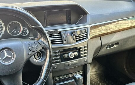 Mercedes-Benz E-Класс, 2011 год, 1 375 000 рублей, 10 фотография