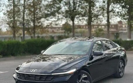 Hyundai Elantra, 2023 год, 1 780 000 рублей, 2 фотография