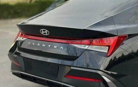 Hyundai Elantra, 2023 год, 1 780 000 рублей, 5 фотография