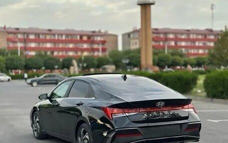Hyundai Elantra, 2023 год, 1 780 000 рублей, 3 фотография