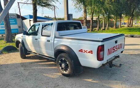 Nissan NP300, 2011 год, 950 000 рублей, 3 фотография