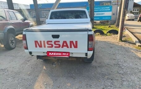Nissan NP300, 2011 год, 950 000 рублей, 2 фотография