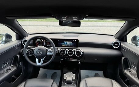 Mercedes-Benz A-Класс, 2022 год, 1 750 000 рублей, 6 фотография