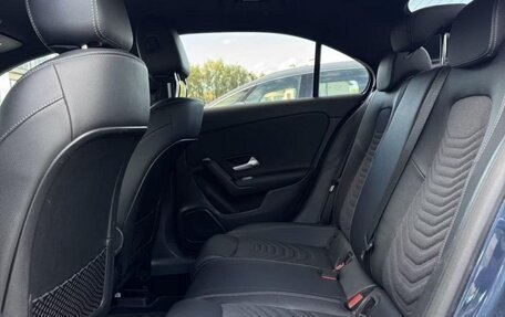 Mercedes-Benz A-Класс, 2022 год, 1 750 000 рублей, 10 фотография