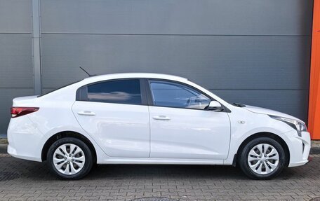KIA Rio IV, 2022 год, 1 699 000 рублей, 3 фотография