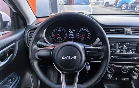 KIA Rio IV, 2022 год, 1 699 000 рублей, 7 фотография