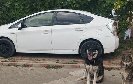 Toyota Prius, 2013 год, 1 050 000 рублей, 3 фотография
