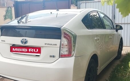 Toyota Prius, 2013 год, 1 050 000 рублей, 2 фотография