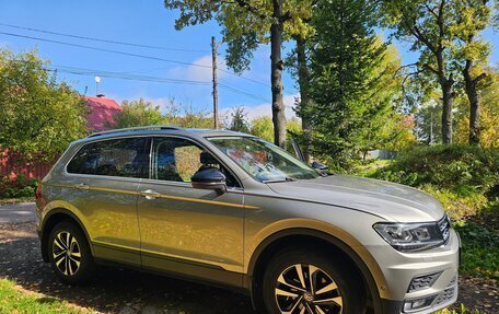 Volkswagen Tiguan II, 2019 год, 2 600 000 рублей, 2 фотография
