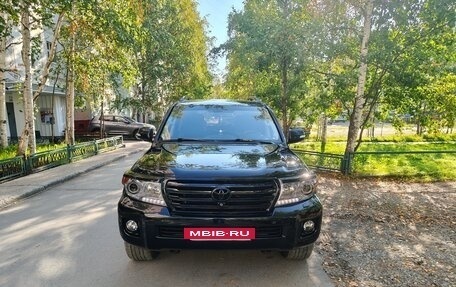Toyota Land Cruiser 200, 2013 год, 4 200 000 рублей, 3 фотография