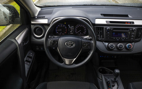 Toyota RAV4, 2015 год, 2 299 777 рублей, 10 фотография