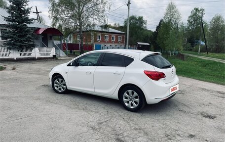 Opel Astra J, 2014 год, 799 000 рублей, 2 фотография