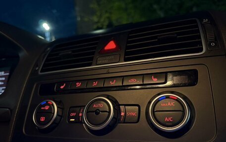 Volkswagen Touran III, 2013 год, 1 299 000 рублей, 10 фотография