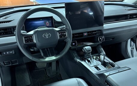 Toyota RAV4, 2026 год, 3 990 000 рублей, 26 фотография