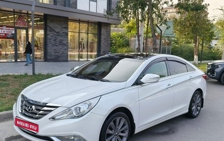 Hyundai Sonata VI, 2011 год, 1 320 000 рублей, 1 фотография