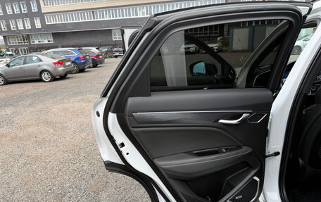 Geely Tugella FY11, 2023 год, 2 800 000 рублей, 6 фотография